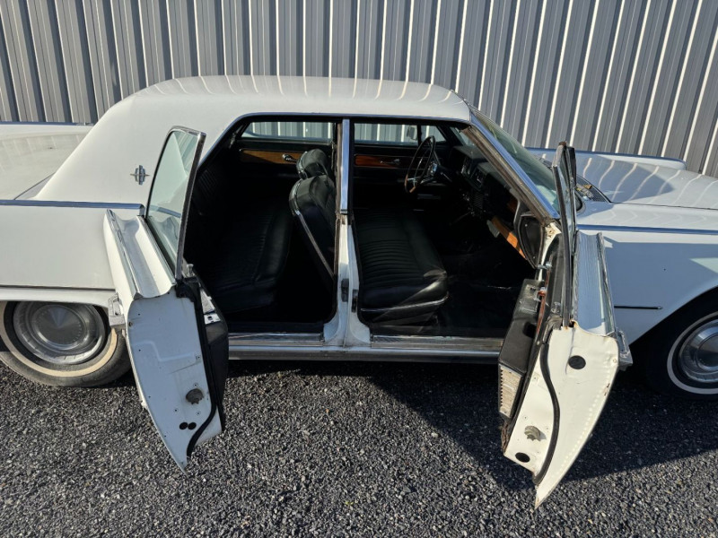 Ford Lincoln CONTINENTAL MARK IV 4 DOOR SEDAN  occasion  Lescure-d'Albigeois - photo n9