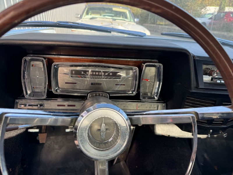 Ford Lincoln CONTINENTAL MARK IV 4 DOOR SEDAN  occasion  Lescure-d'Albigeois - photo n8