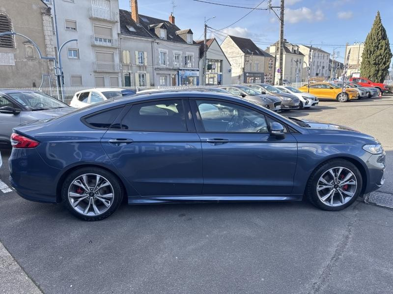 Ford Mondeo 2.0 HYBRID 187ch ST-Line BVA 4p 7cv  occasion � Fleury-les-Aubrais - photo n�4