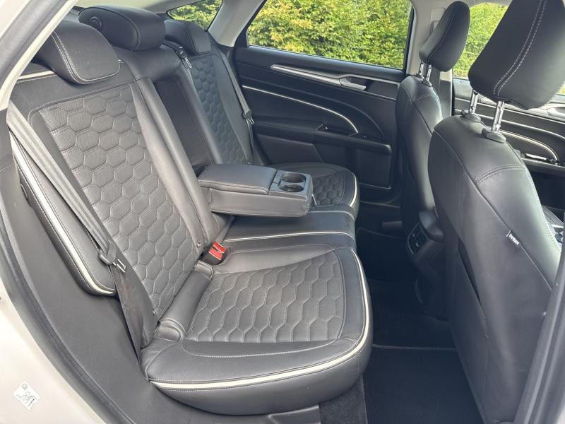 Ford Mondeo HYBRID 187ch Vignale BVA 4p  occasion  Saint-Doulchard - photo n12