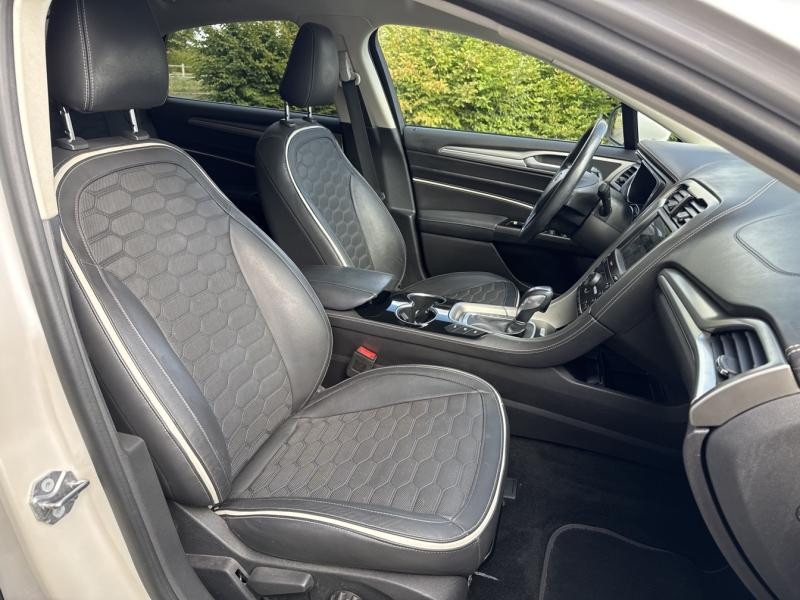 Ford Mondeo HYBRID 187ch Vignale BVA 4p  occasion  Saint-Doulchard - photo n11