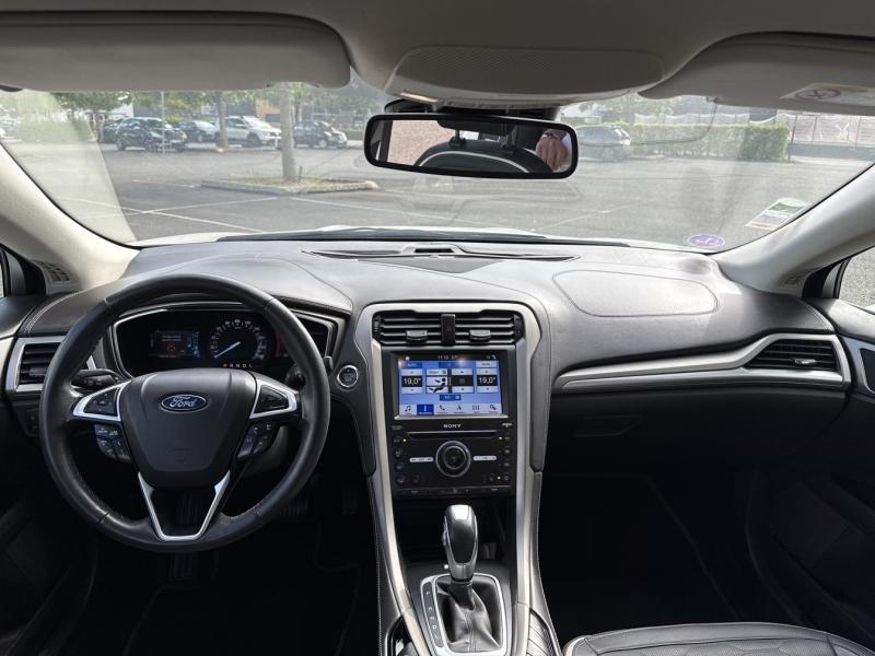 Ford Mondeo HYBRID 187ch Vignale BVA 4p  occasion  Saint-Doulchard - photo n14