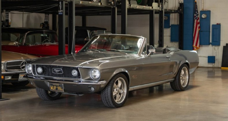 Ford Mustang 302 5.0L V8 Convertible 1968 Ford Mustang 302 5.0L V8 Convertible  occasion à LYON