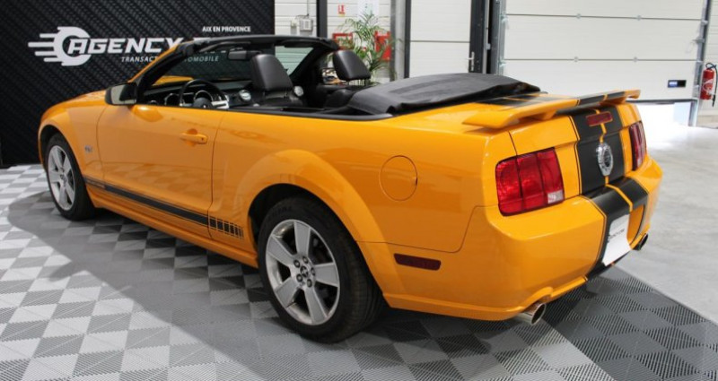 Ford Mustang Convertible 4.6 V8 305CH - BVA CABRIOLET GT 2006 - photo n°4 Ford Mustang Convertible 4.6 V8 305CH - BVA CABRIOLET GT  occasion à Venelles - photo n°4