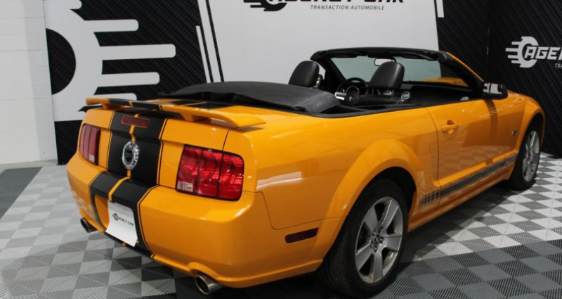 Ford Mustang Convertible 4.6 V8 305CH - BVA CABRIOLET GT 2006 - photo n°3 Ford Mustang Convertible 4.6 V8 305CH - BVA CABRIOLET GT  occasion à Venelles - photo n°3