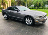 Ford Mustang occasion année 2014 boite Automatique Annonce Ford Mustang occasion Essence v6 3,7L cabriolet base auto à Orgeval