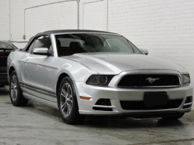 Ford Mustang Gris, garage ROYAL AUTO  Orgeval