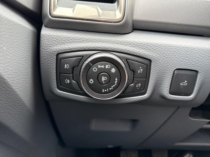 Ford Ranger 2.2 TDCi 160ch Double Cabine XLT Sport 2018 - photo n°12 Ford Ranger 2.2 TDCi 160ch Double Cabine XLT Sport  occasion à Cherbourg-Octeville - photo n°12