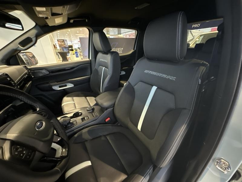 Ford Ranger 2.3 EcoBoost GTDi 281ch Stop&Start Double Cabine Stormtrak 4  occasion � Fleury-les-Aubrais - photo n�10