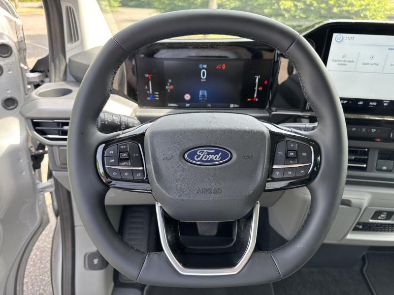 Ford Tourneo 320 L1H1 2.0 EcoBlue 170ch Titanium BVA8  occasion  Saint-Doulchard - photo n15