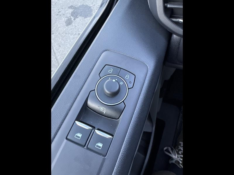 Ford Tourneo 320 L2H1 2.0 EcoBlue 150ch Titanium  occasion � Fleury-les-Aubrais - photo n�19