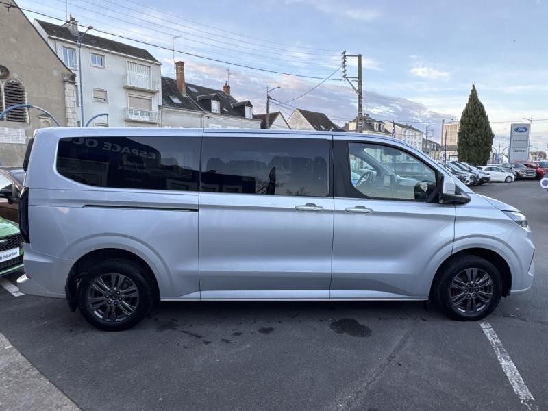 Ford Tourneo 320 L2H1 2.0 EcoBlue 150ch Titanium  occasion � Fleury-les-Aubrais - photo n�4