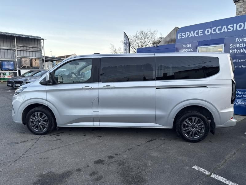 Ford Tourneo 320 L2H1 2.0 EcoBlue 150ch Titanium  occasion � Fleury-les-Aubrais - photo n�8