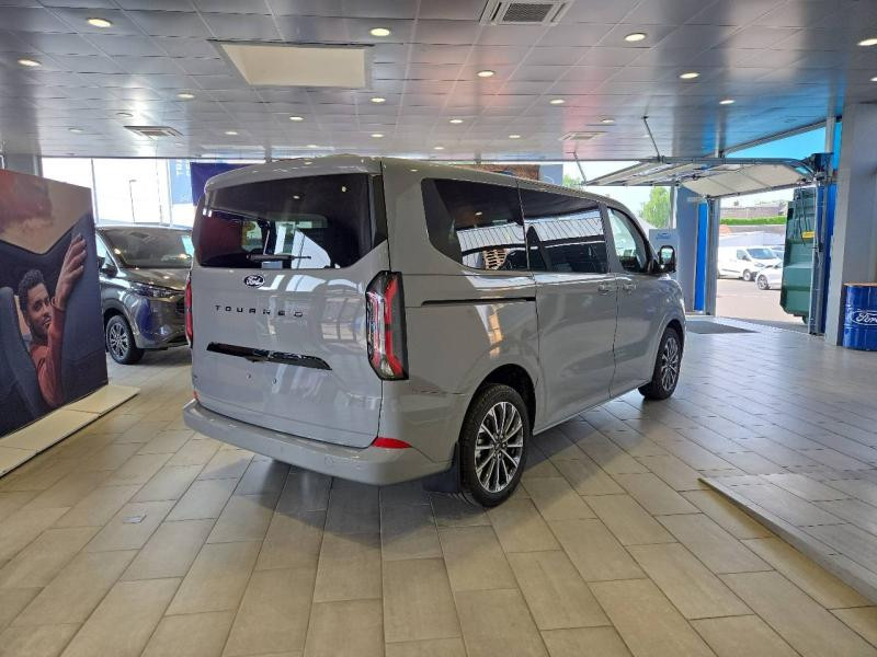 Ford Tourneo 340 L1H1 2.5 Duratec 232ch Hybride rechargeable Titanium X C  occasion à Fleury-les-Aubrais - photo n°5