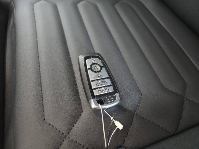 Ford Tourneo 340 L1H1 2.5 Duratec 232ch Hybride rechargeable Titanium X C  occasion à Fleury-les-Aubrais - photo n°9