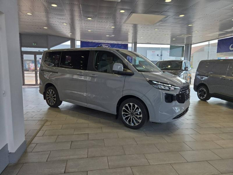 Ford Tourneo 340 L1H1 2.5 Duratec 232ch Hybride rechargeable Titanium X C  occasion à Fleury-les-Aubrais - photo n°4
