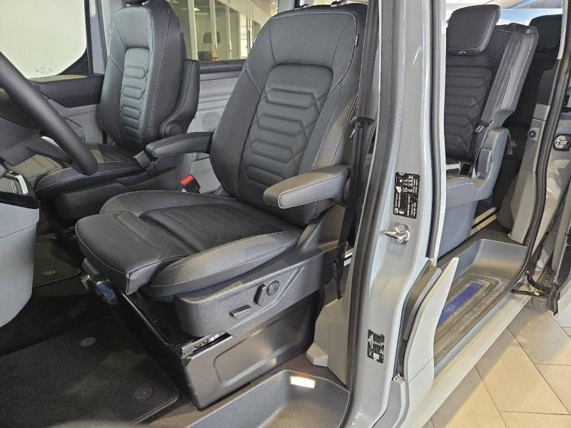Ford Tourneo 340 L1H1 2.5 Duratec 232ch Hybride rechargeable Titanium X C  occasion à Fleury-les-Aubrais - photo n°15