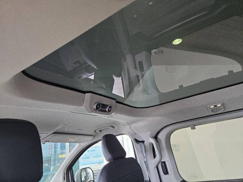 Ford Tourneo 340 L1H1 2.5 Duratec 232ch Hybride rechargeable Titanium X C  occasion à Fleury-les-Aubrais - photo n°18