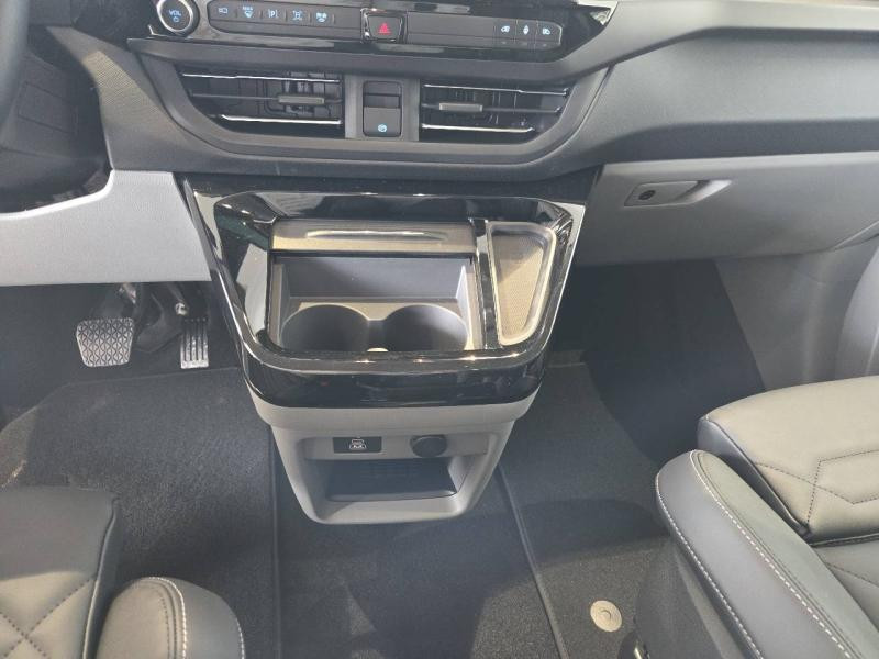 Ford Tourneo 340 L1H1 2.5 Duratec 232ch Hybride rechargeable Titanium X C  occasion à Fleury-les-Aubrais - photo n°17