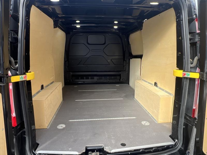 Ford Transit 300 L1H1 2.0 EcoBlue 130 S&S Limited BVA6 7cv  occasion  Fleury-les-Aubrais - photo n10