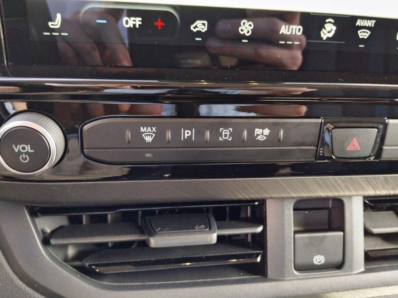 Ford Transit 320 L1H1 2.0 EcoBlue 170ch Cabine Approfondie Sport BVA8  occasion  Cherbourg-Octeville - photo n17
