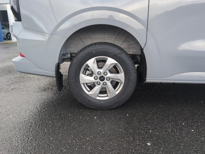 Ford Transit 320 L1H1 2.0 EcoBlue 170ch Limited BVA8 2025 - photo n°11 Ford Transit 320 L1H1 2.0 EcoBlue 170ch Limited BVA8  occasion à Bernay - photo n°11