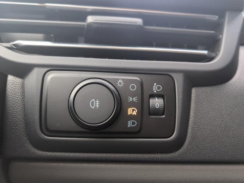 Ford Transit 320 L1H1 2.0 EcoBlue 170ch Limited BVA8 2025 - photo n°15 Ford Transit 320 L1H1 2.0 EcoBlue 170ch Limited BVA8  occasion à Bernay - photo n°15