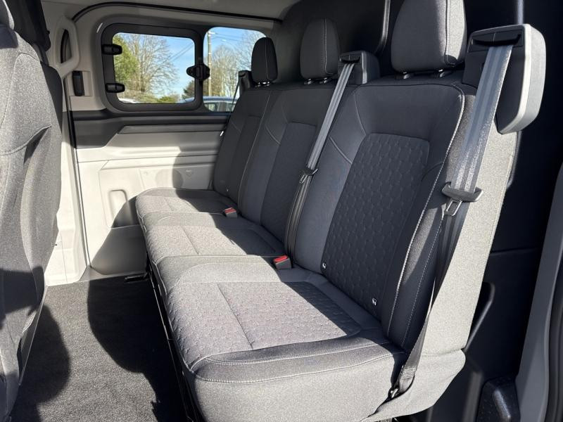 Ford Transit 320 L1H1 2.5 Duratec 232ch Hybride rechargeable Cabine Appro  occasion � Varennes-Vauzelles - photo n�12