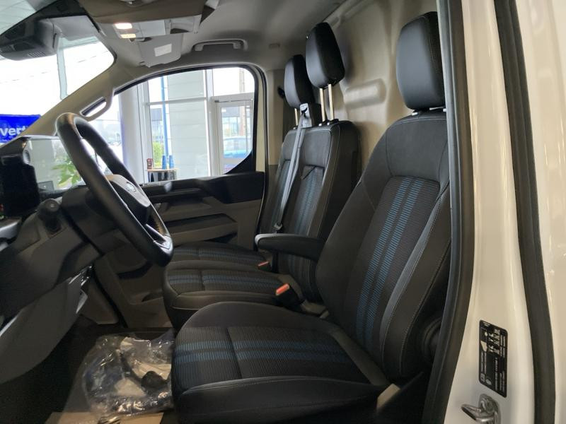 Ford Transit 320 L1H1 2.5 Duratec 232ch Hybride rechargeable Sport CVT  occasion � Fleury-les-Aubrais - photo n�10