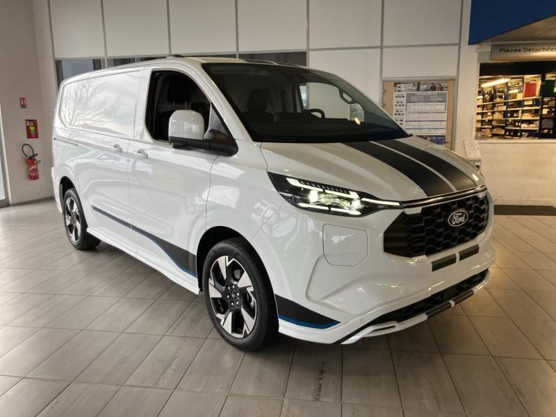 Ford Transit 320 L1H1 2.5 Duratec 232ch Hybride rechargeable Sport CVT  occasion � Fleury-les-Aubrais - photo n�3