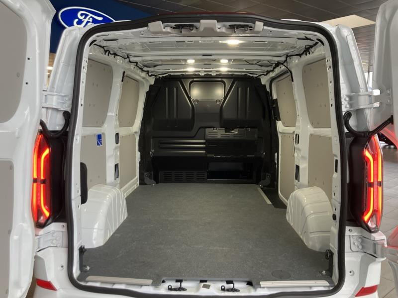 Ford Transit 320 L1H1 2.5 Duratec 232ch Hybride rechargeable Sport CVT  occasion � Fleury-les-Aubrais - photo n�13