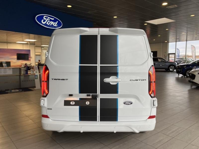 Ford Transit 320 L1H1 2.5 Duratec 232ch Hybride rechargeable Sport CVT  occasion � Fleury-les-Aubrais - photo n�6