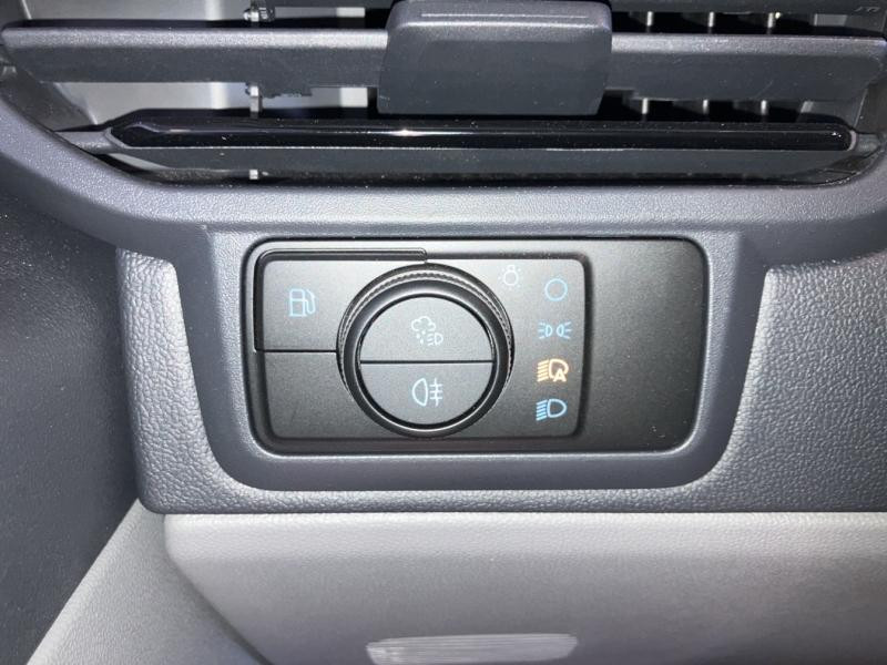 Ford Transit 320 L1H1 2.5 Duratec 232ch Hybride rechargeable Sport CVT  occasion � Fleury-les-Aubrais - photo n�17