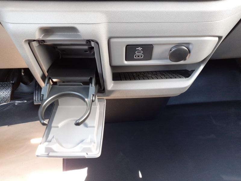 Ford Transit 320 L1H1 2.5 Duratec 232ch Hybride rechargeable Sport CVT  occasion  Saint-L - photo n16