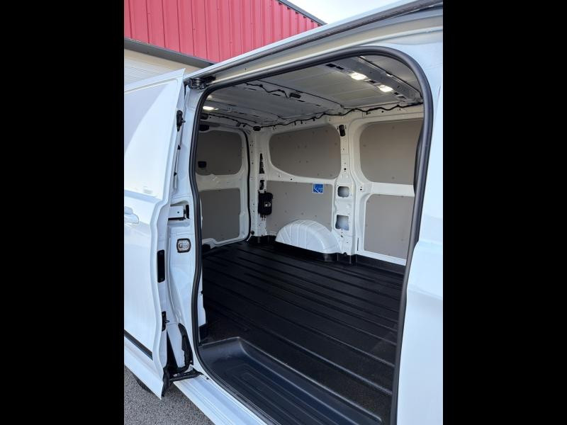 Ford Transit 320 L1H1 Electrique 160 kW 218ch Batterie 64 kWh Sport  occasion � Barberey-Saint-Sulpice - photo n�12