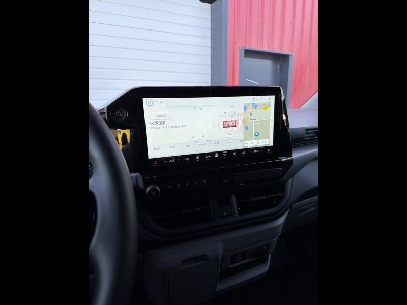 Ford Transit 320 L1H1 Electrique 160 kW 218ch Batterie 64 kWh Sport  occasion � Barberey-Saint-Sulpice - photo n�14