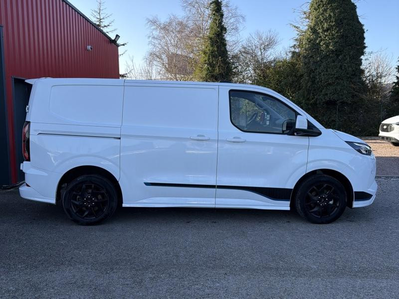 Ford Transit 320 L1H1 Electrique 160 kW 218ch Batterie 64 kWh Sport  occasion � Barberey-Saint-Sulpice - photo n�4