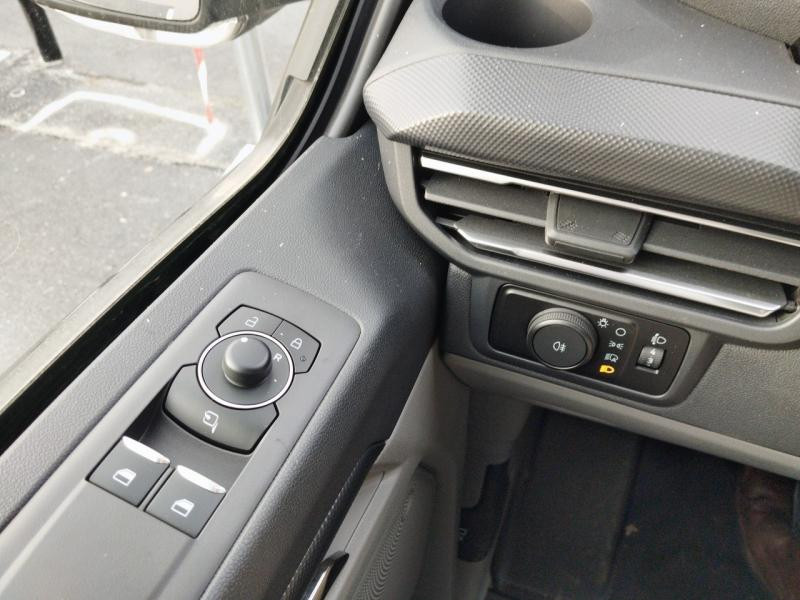 Ford Transit 320 L1H1 Electrique 160 kW 218ch Limited  occasion  Cherbourg-Octeville - photo n18