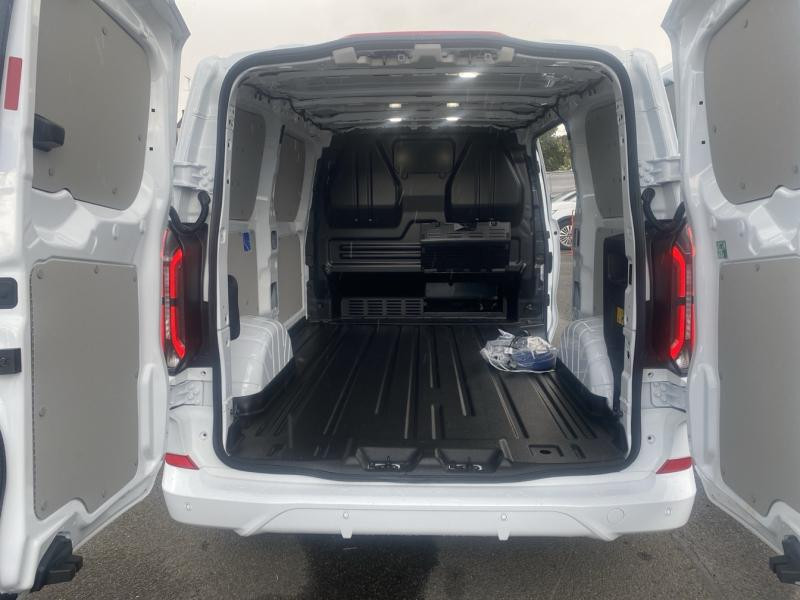 Ford Transit 320 L1H1 Electrique 160 kW 218ch Sport  occasion  Fleury-les-Aubrais - photo n11