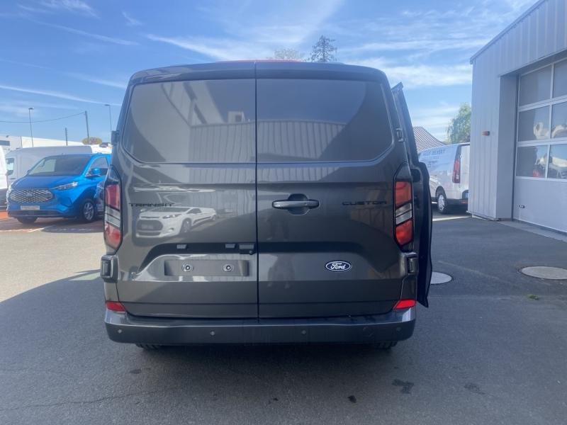 Ford Transit 320 L2H1 2.0 EcoBlue 150ch Limited  occasion  Fleury-les-Aubrais - photo n6