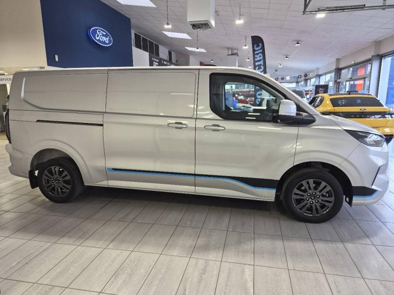 Ford Transit 320 L2H1 2.0 EcoBlue 170 ch Limited BVA8  occasion � Chaumont - photo n�4