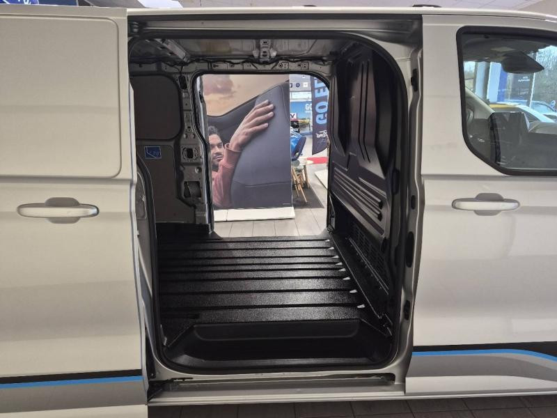 Ford Transit 320 L2H1 2.0 EcoBlue 170 ch Limited BVA8  occasion � Chaumont - photo n�12