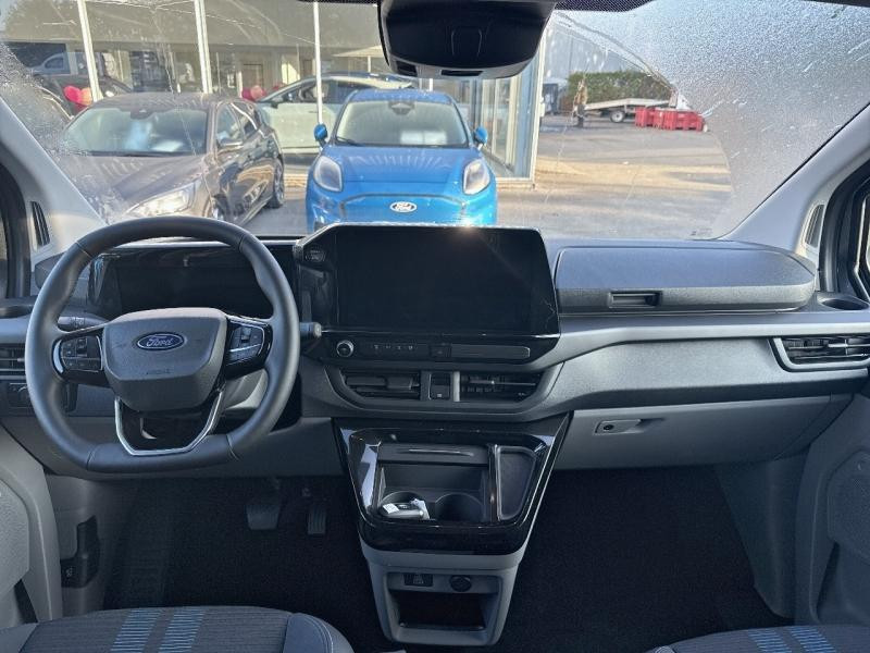 Ford Transit 320 L2H1 2.5 Duratec 232ch Hybride recheargeable Cabine Appr 2025 - photo n°8 Ford Transit 320 L2H1 2.5 Duratec 232ch Hybride recheargeable Cabine Appr  occasion à Pont-Audemer - photo n°8