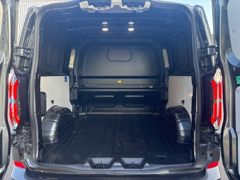 Ford Transit 320 L2H1 2.5 Duratec 232ch Hybride recheargeable Cabine Appr 2025 - photo n°6 Ford Transit 320 L2H1 2.5 Duratec 232ch Hybride recheargeable Cabine Appr  occasion à Pont-Audemer - photo n°6