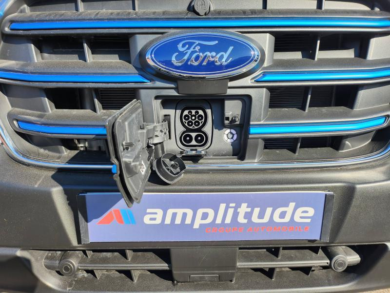 Ford Transit E 390 L2H2 135 kW (184 ch) Electrique Batterie 75/68 kWh Tre  occasion à Fleury-les-Aubrais - photo n°2