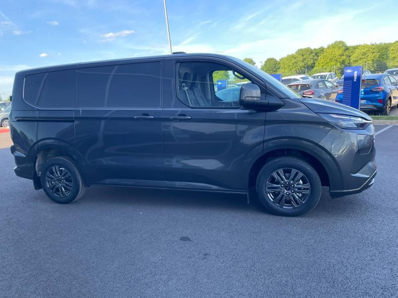 Ford Transit Fg 320 L1H1 2.5 Duratec 232ch Hybride rechargeable Limited C  occasion à Cesson - photo n°7