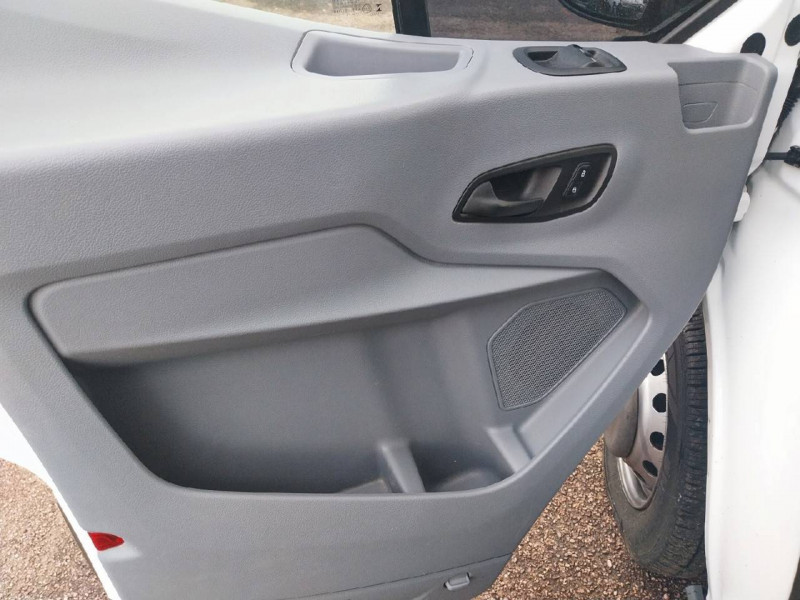 Ford Transit P350 L3 RJ HD 2.2 TDCI 155 AMBIENTE 2p 2014 - photo n°11 Ford Transit P350 L3 RJ HD 2.2 TDCI 155 AMBIENTE 2p  occasion à SAINT-GREGOIRE - photo n°11