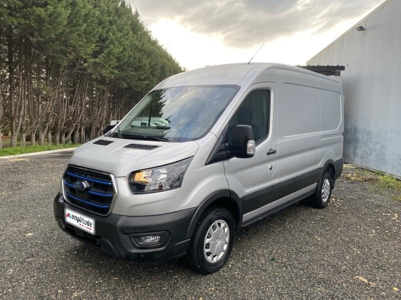 Ford Transit PE 390 L2H2 198 kW Batterie 75/68 kWh Trend Business  occasion � Saint-Doulchard - photo n�3