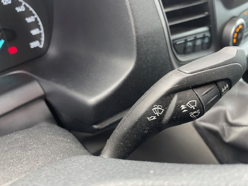 Ford Transit T330 L3H2 2.0 ECOBLUE 130CH S&S AMBIENTE  occasion  Labge - photo n11