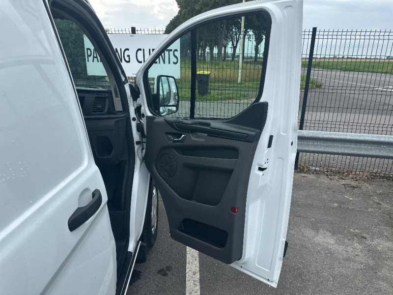 Ford Transit TRANSIT CUSTOM FOURGON 300 L1H2 2.0 ECOBLUE 105 TREND BUSINE 2022 - photo n°20 Ford Transit TRANSIT CUSTOM FOURGON 300 L1H2 2.0 ECOBLUE 105 TREND BUSINE  occasion à Crépy-en-Valois - photo n°20